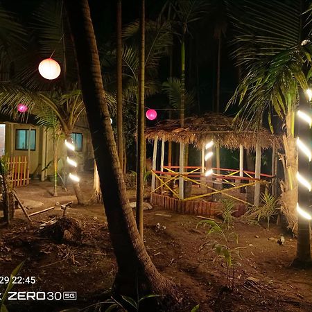 Hotel Coco Dreams Alībāg Exteriér fotografie